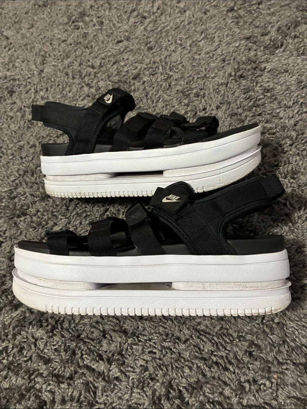 Nike icon classic sandals
